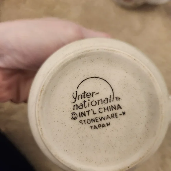 Farm Country Set Of 8 Cups International Stoneware Mugs Heartland House Cottage - Picture 5 of 5